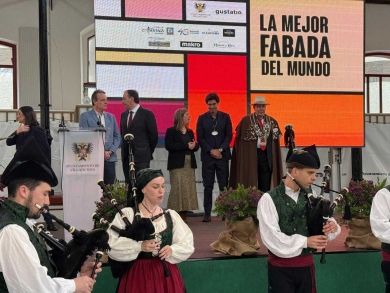 x-capitulo-amigos-de-les-fabes-02