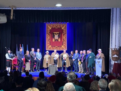 x-capitulo-amigos-de-les-fabes-03